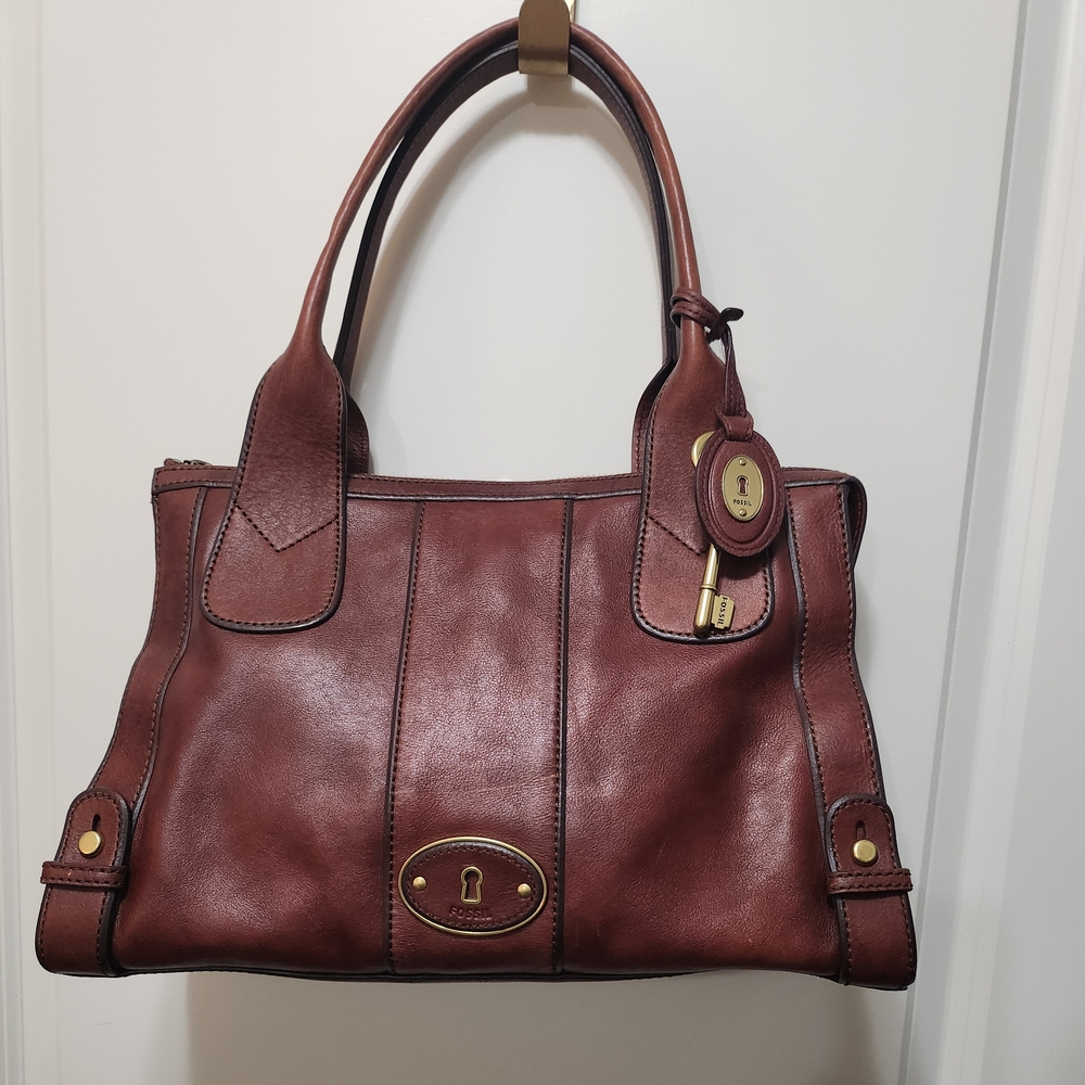 Fossil Burgundy Leather Shoulder Bag with Gold Hardware
